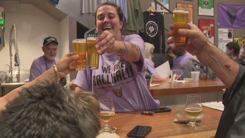 Valkyries fans pack Oakland bar to cheer on team as playoff series shifts to Atlanta — CBS Bay Area (KPIX), Sugar Land Dining news